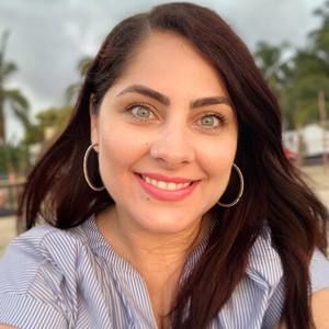 Meet your Posher, Danielle